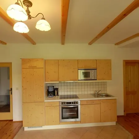 Freihof - Nassfeld هيرماجور